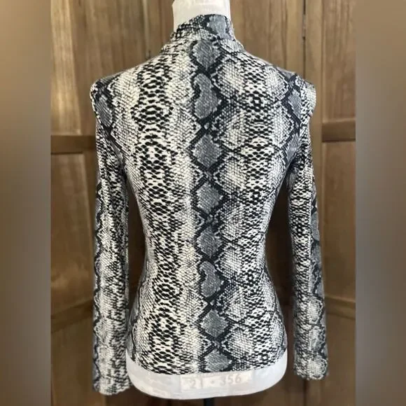 Snakeskin Mock Turtleneck Blouse. - Picture 4 of 6